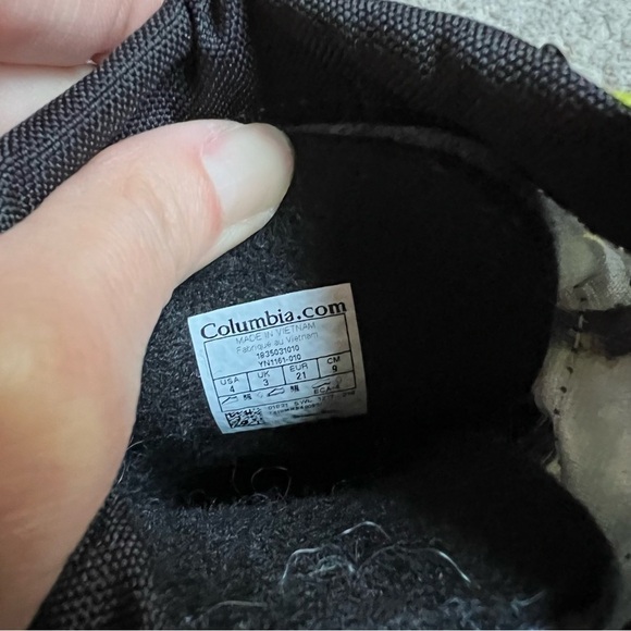 Columbia Powderbug Plus ll Two Tone Gray Camo Black Winter Boots Size 4 - Picture 11 of 12